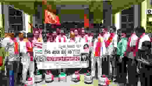 Tulumada Rakshana Vedike stages protest  2